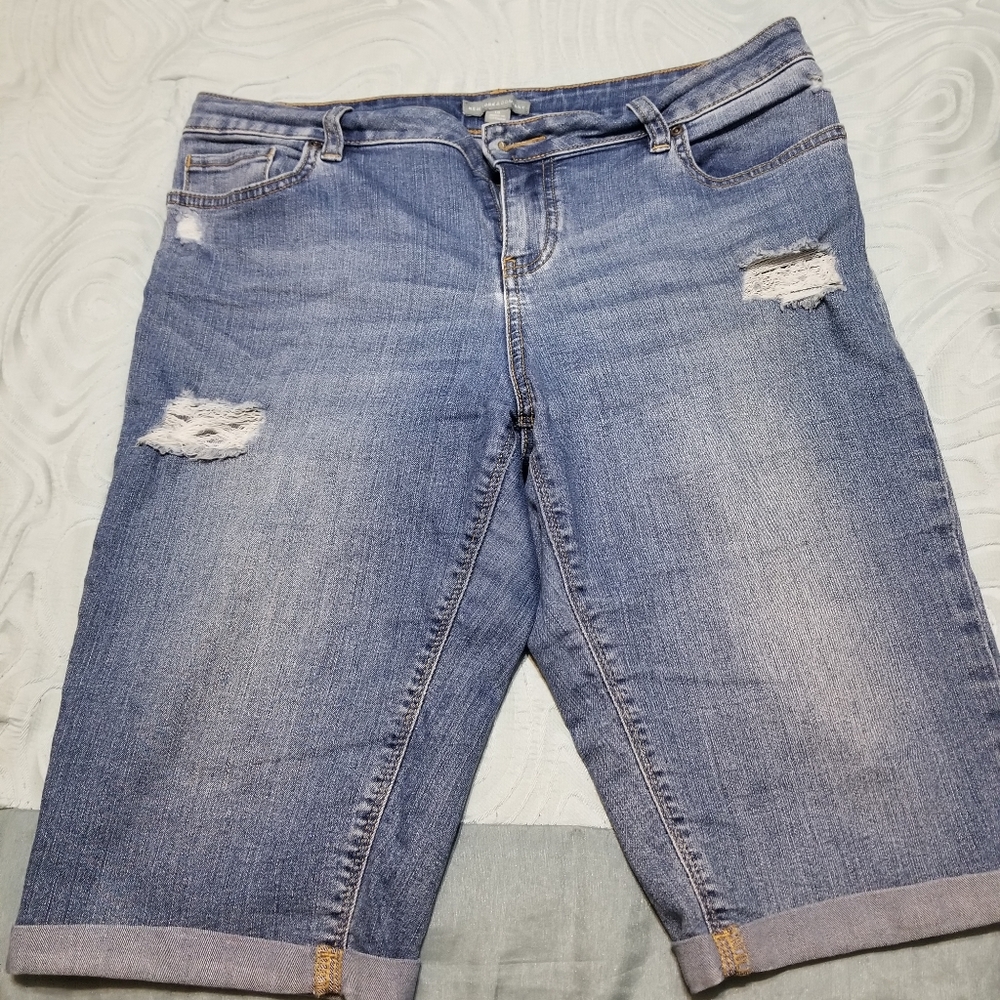 NY&Co Bermuda shorts